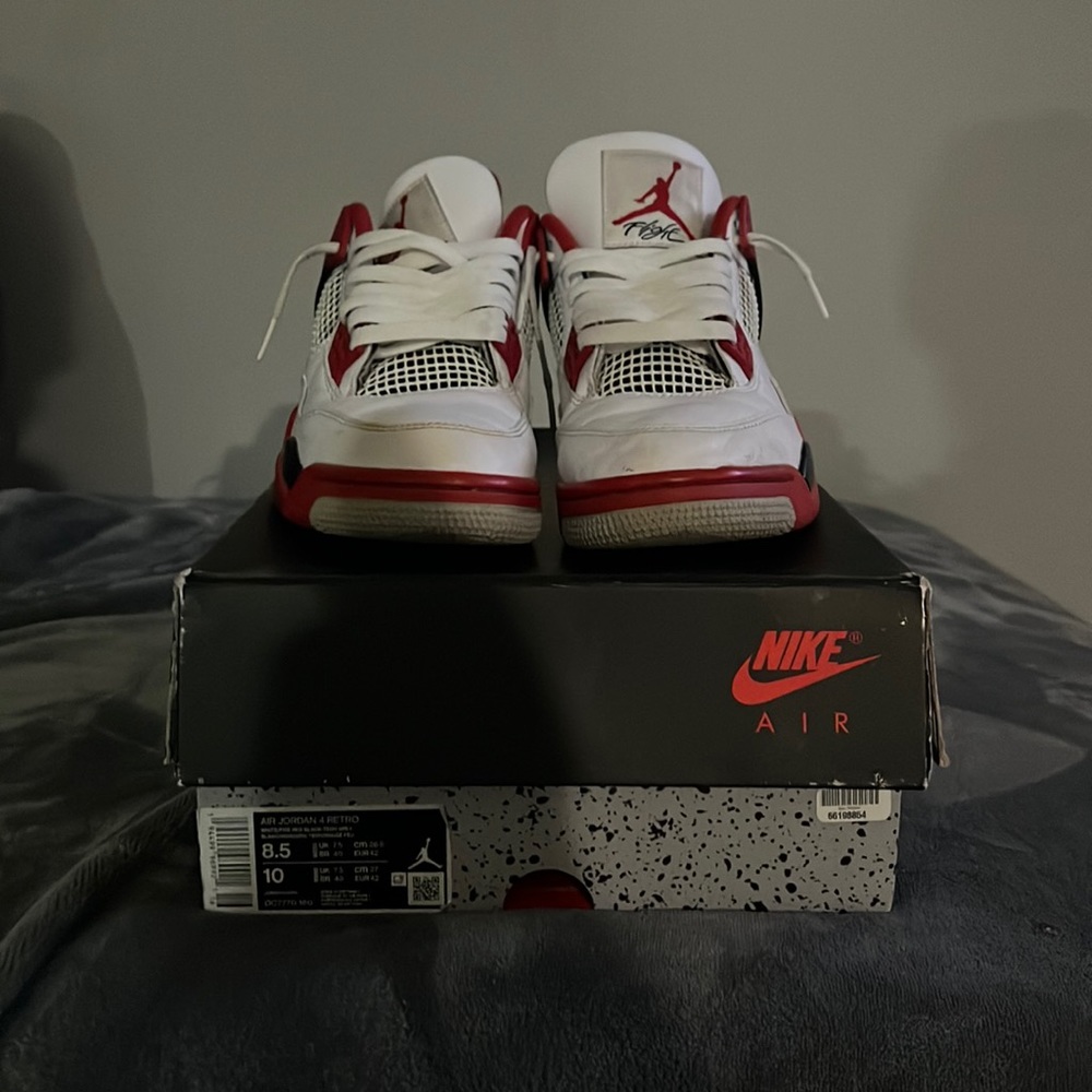 Air Jordan 4 Retro OG ‘Fire Red’ 2020